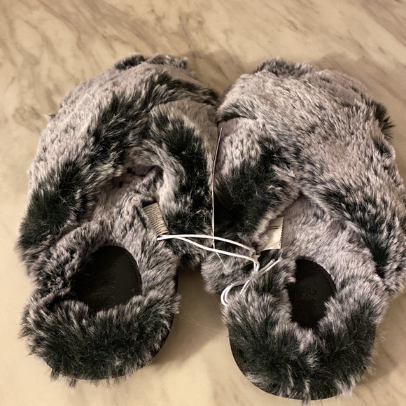 Women’s fur warm indoor flats XL(11/12), upper textile lining and sock: outsole - Picture 2 of 8